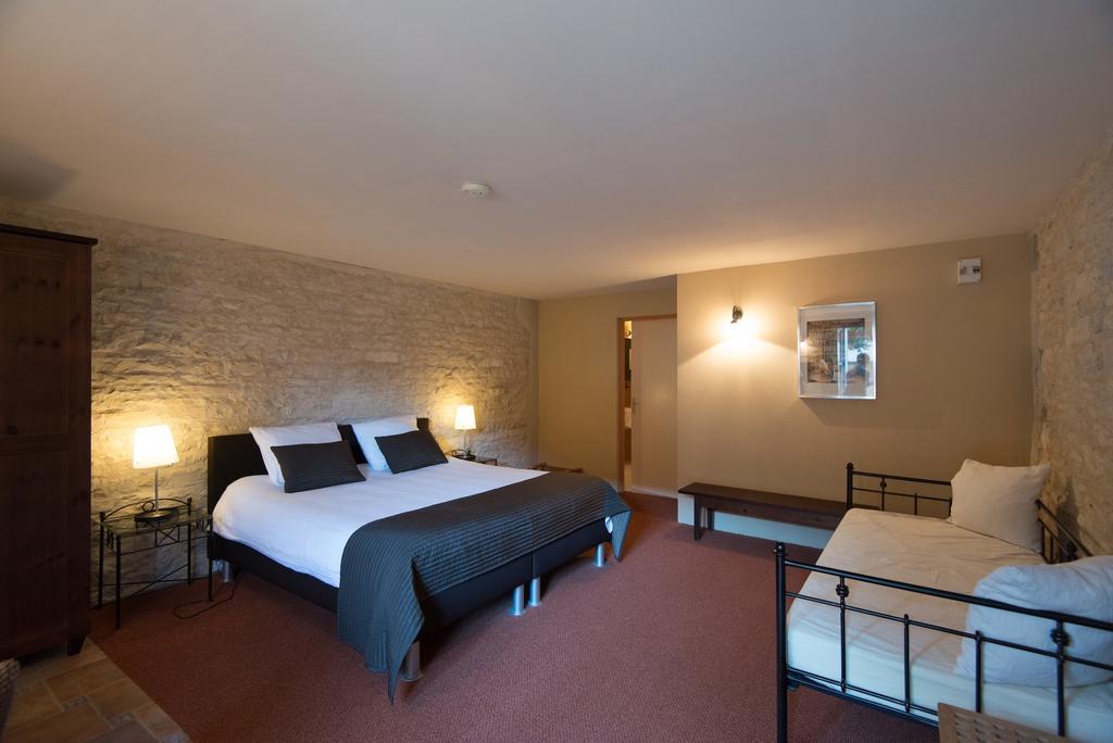 Charme Hotel La Dominotte Demigny Rum bild