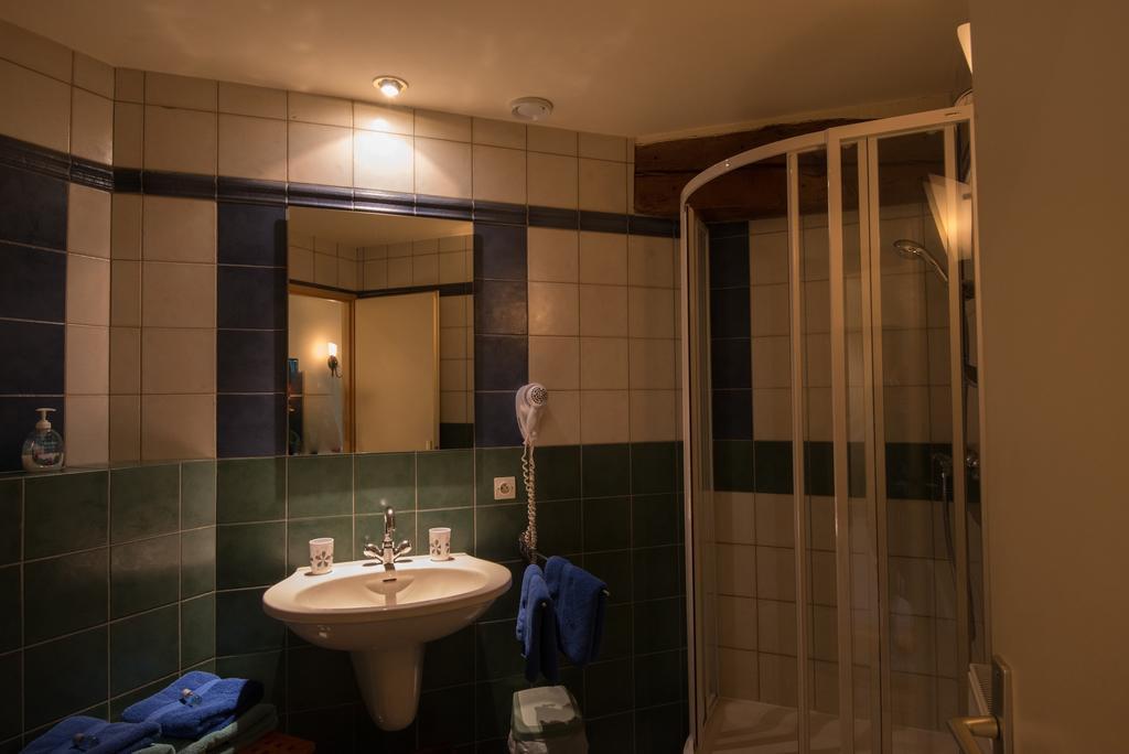 Charme Hotel La Dominotte Demigny Rum bild