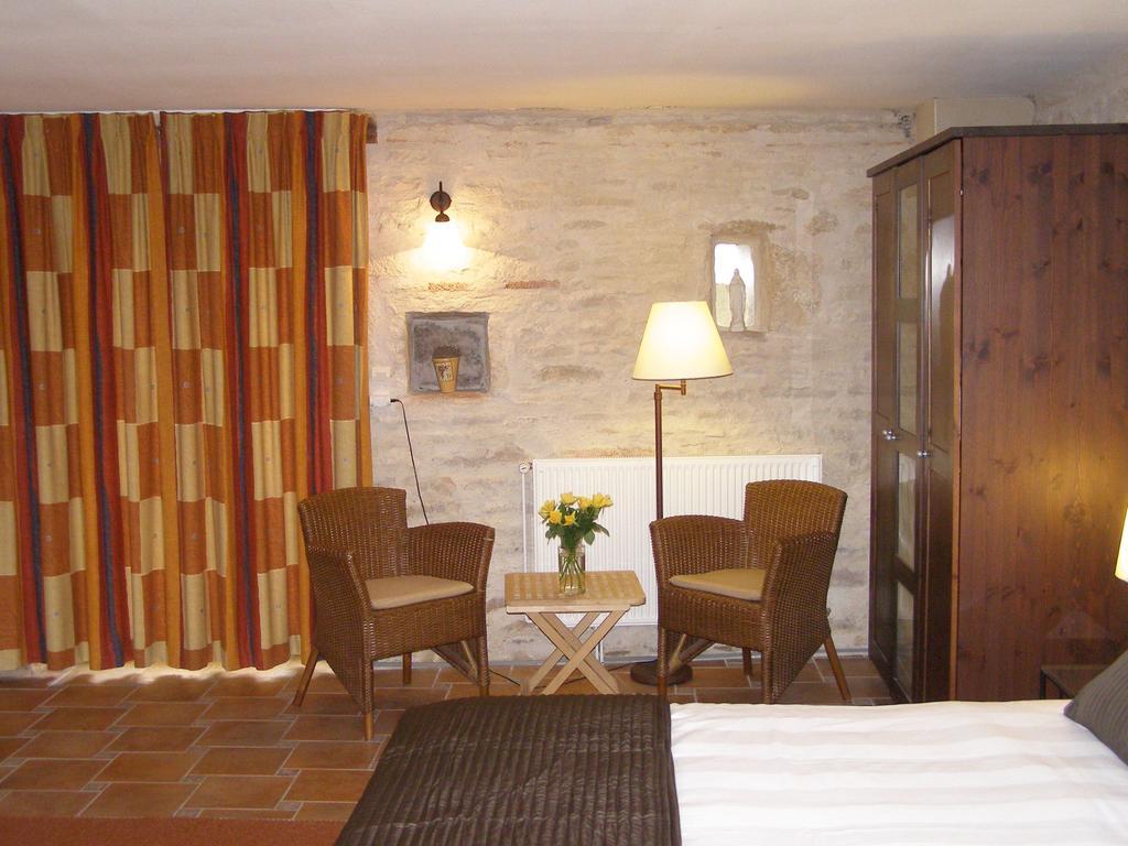 Charme Hotel La Dominotte Demigny Rum bild